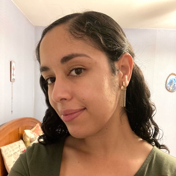 Meet your Posher, Clarissa - Picture 1 of 1